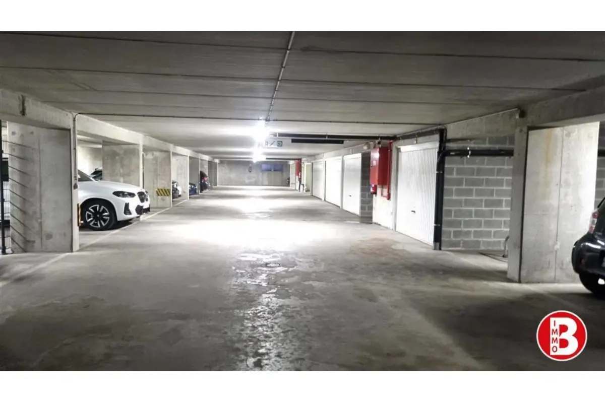 Parking / garage à vendre à Woluwe-Saint-Pierre 1150 125000.00€  chambres m² - annonce 32745