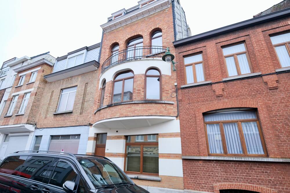 Huis te  koop in Sint-Agatha-Berchem 1082 385000.00€ 5 slaapkamers 189.00m² - Zoekertje 1297139
