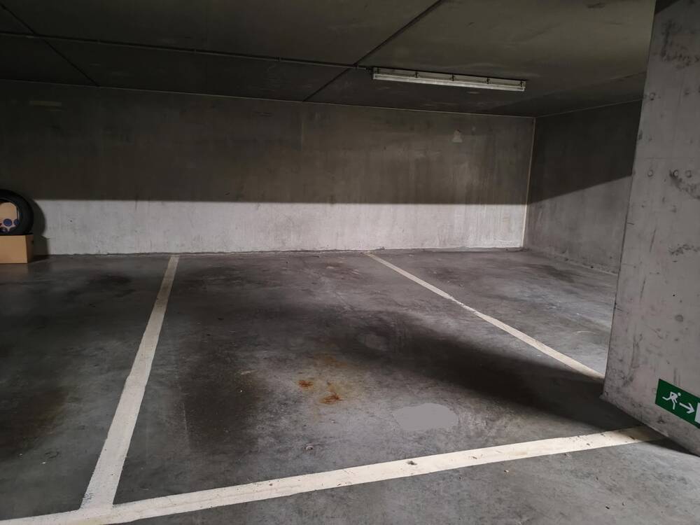 Parking & garage te  huur in Jette 1090 90.00€  slaapkamers m² - Zoekertje 1298476