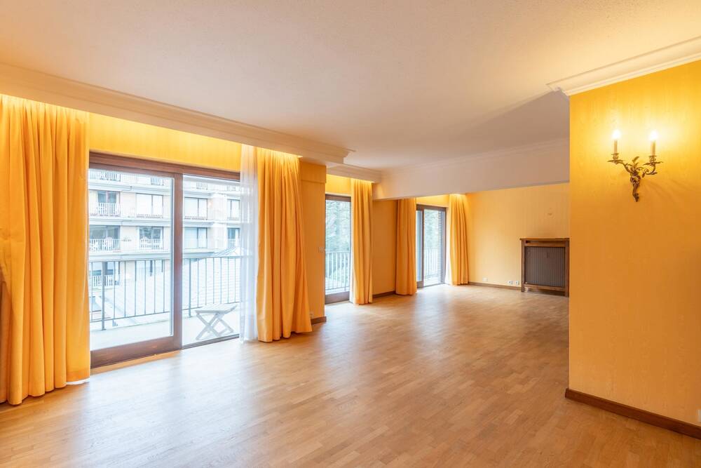 Appartement te  koop in Ukkel 1180 410000.00€ 2 slaapkamers 127.00m² - Zoekertje 1301670
