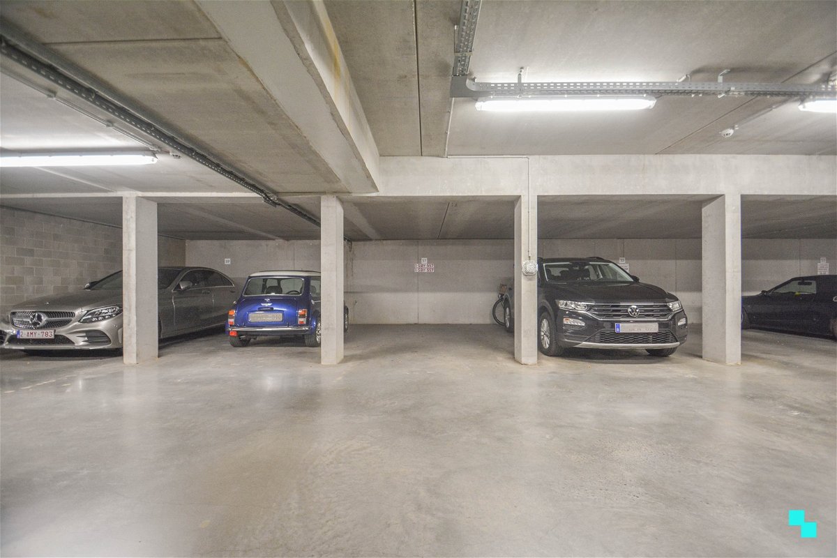 Parking / garage à vendre à Izegem 8870 19500.00€  chambres 13.00m² - annonce 1302861