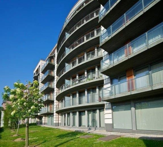 Appartement te  huur in Oudergem 1160 1700.00€ 3 slaapkamers m² - Zoekertje 1303456