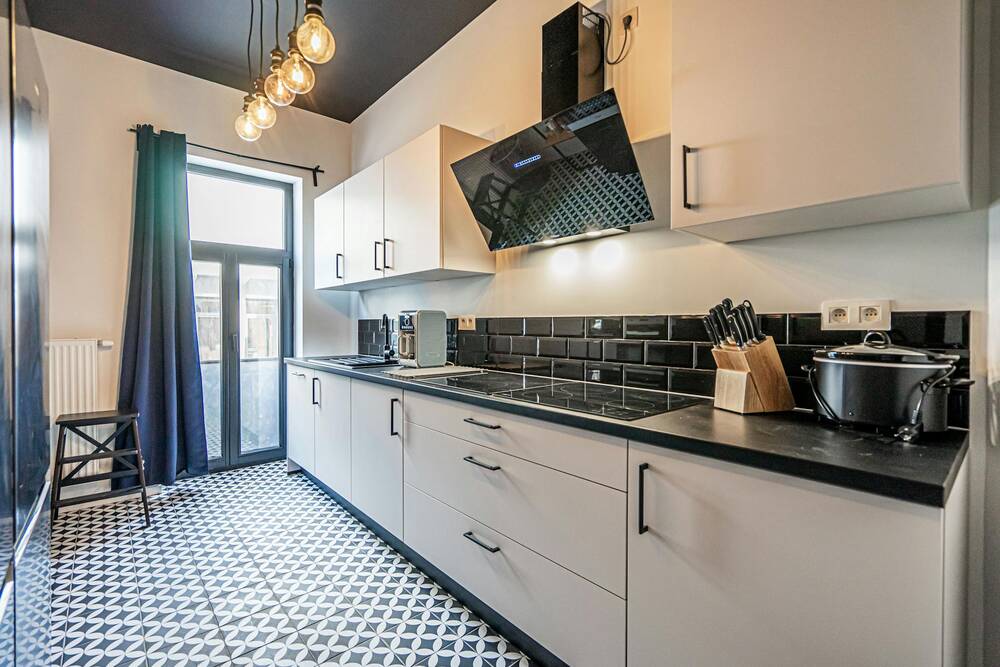 Appartement te  huur in Brussel 1000 850.00€ 1 slaapkamers 200.00m² - Zoekertje 87449