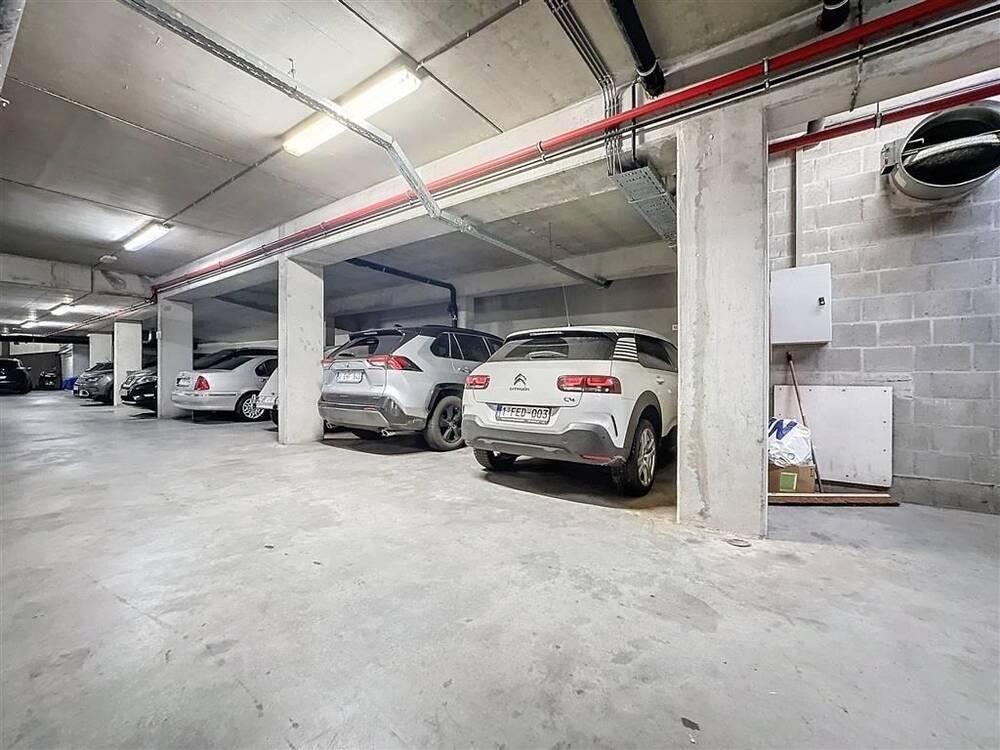 Parking te in Elsene 1050 125.00€ slaapkamers m² - Zoekertje 37516