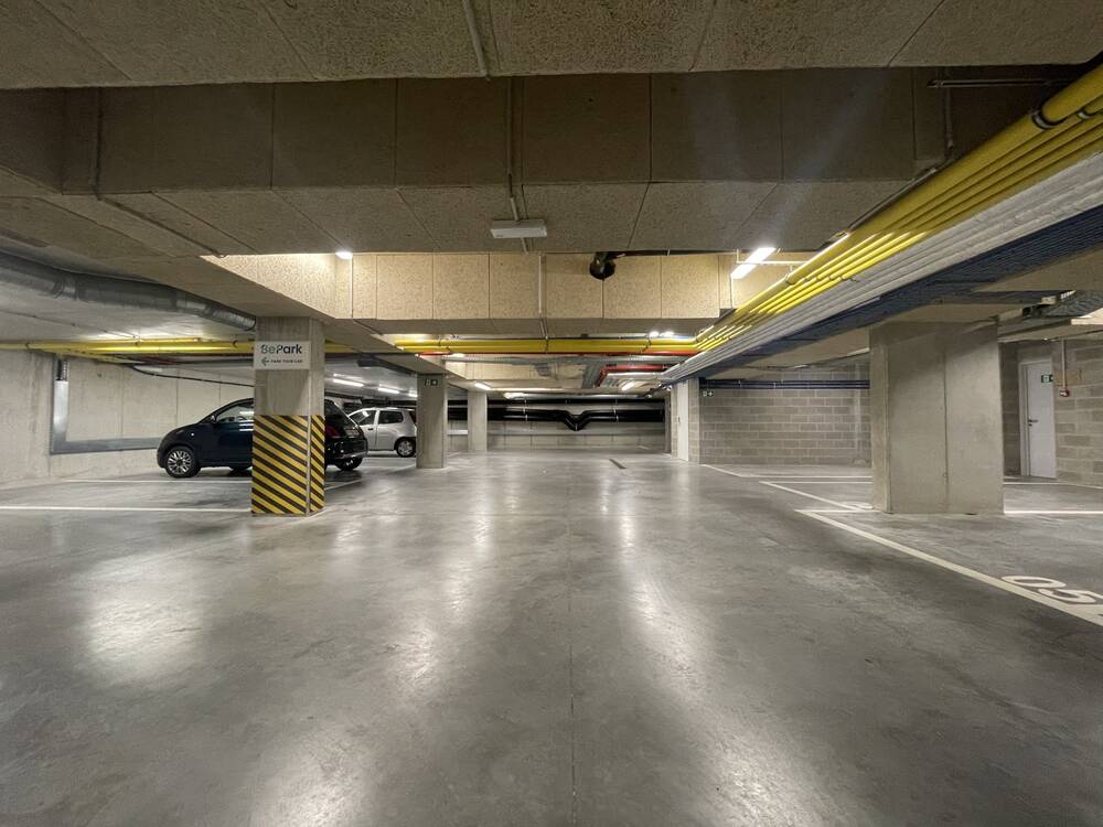 Parking te  koop in Sint-Jans-Molenbeek 1080 77250.00€  slaapkamers 12.50m² - Zoekertje 1324600