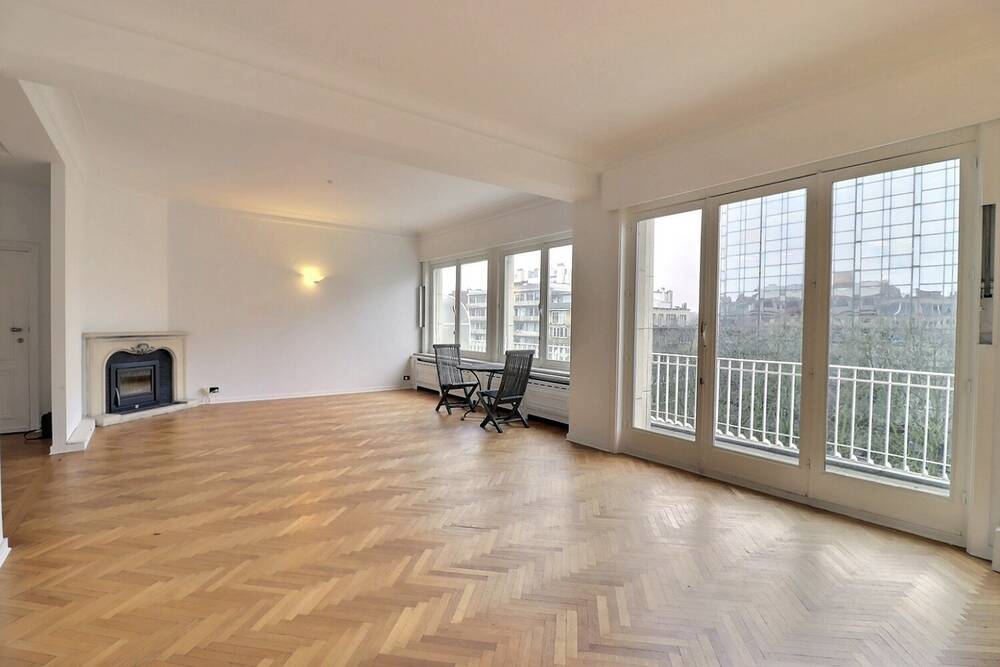 Appartement te  in Brussel 1000 590000.00€ 3 slaapkamers 165.00m² - Zoekertje 1332537