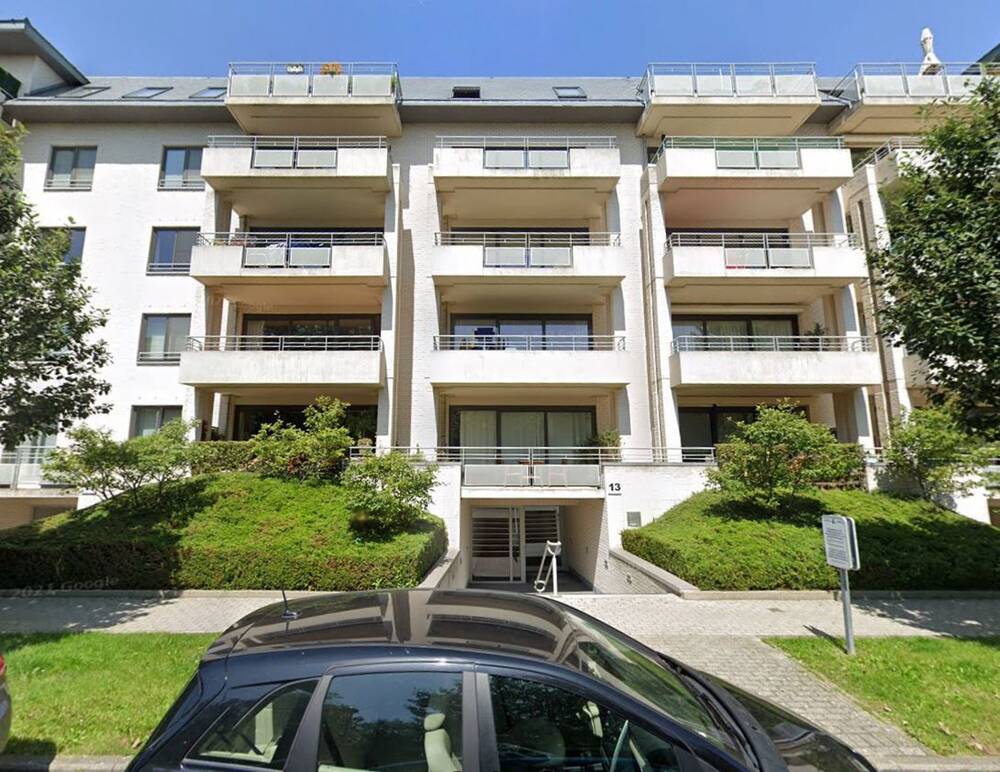 Parking & garage te  huur in Sint-Lambrechts-Woluwe 1200 100.00€  slaapkamers m² - Zoekertje 42197