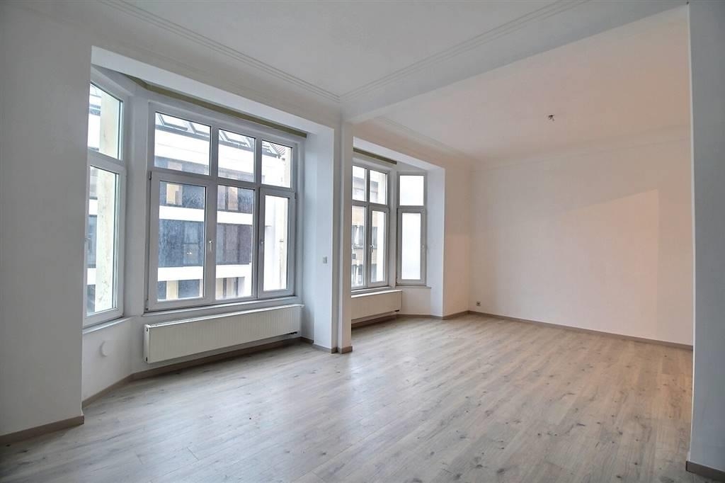 Appartement te  koop in Etterbeek 1040 299000.00€ 2 slaapkamers 90.00m² - Zoekertje 1342257