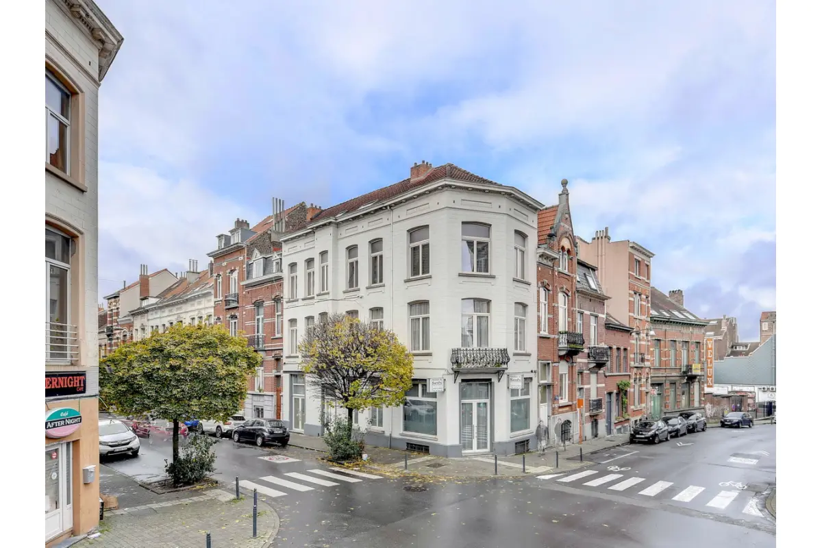 Autre à vendre à Schaerbeek 1030 680000.00€ 4 chambres 304.00m² - annonce 45876