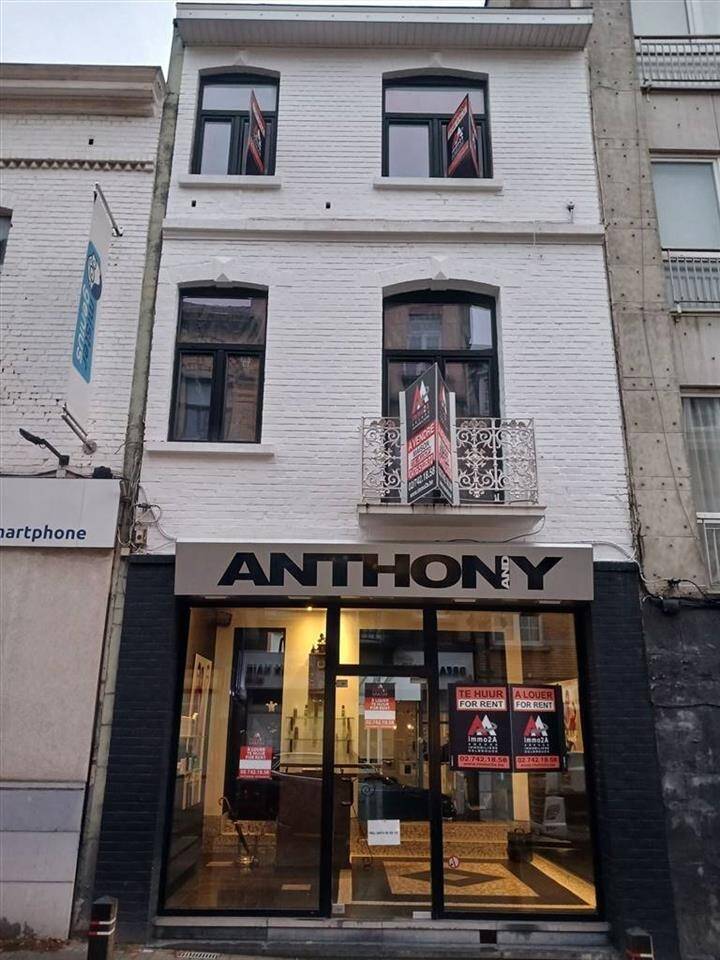 Immeuble de rapport - Immeuble à appartement à vendre à Etterbeek 1040 650000.00€ 2 chambres 200.00m² - annonce 47175