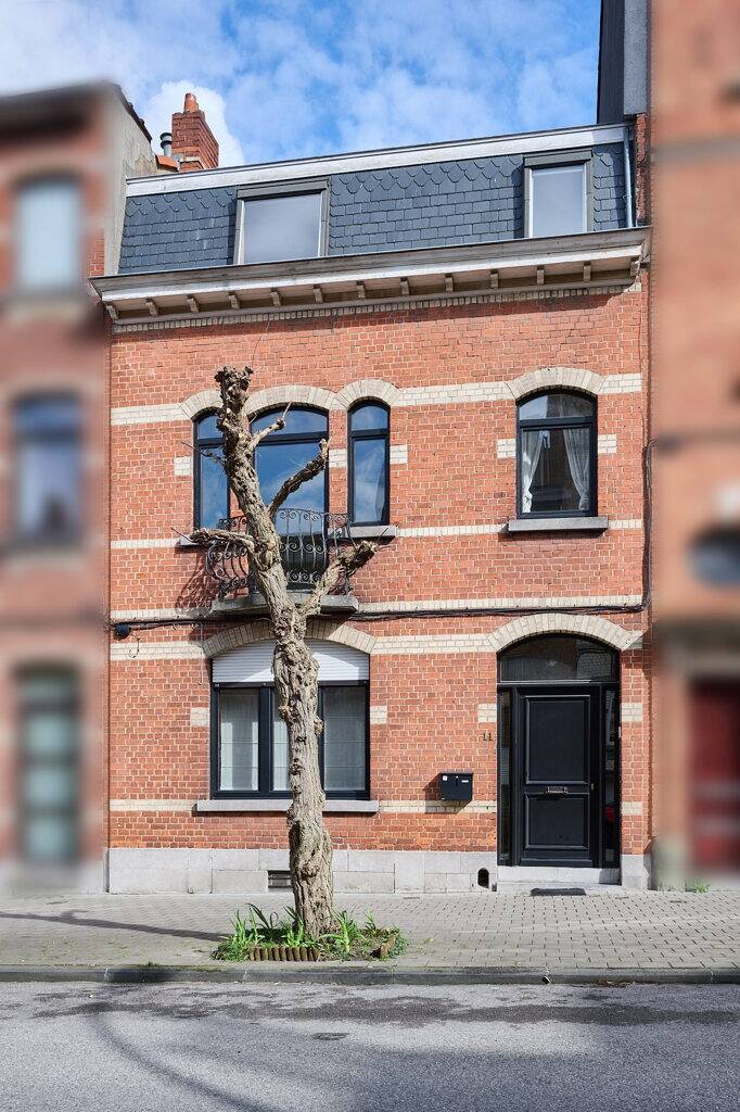 Huis te  koop in Anderlecht 1070 495000.00€ 5 slaapkamers 241.00m² - Zoekertje 1352039