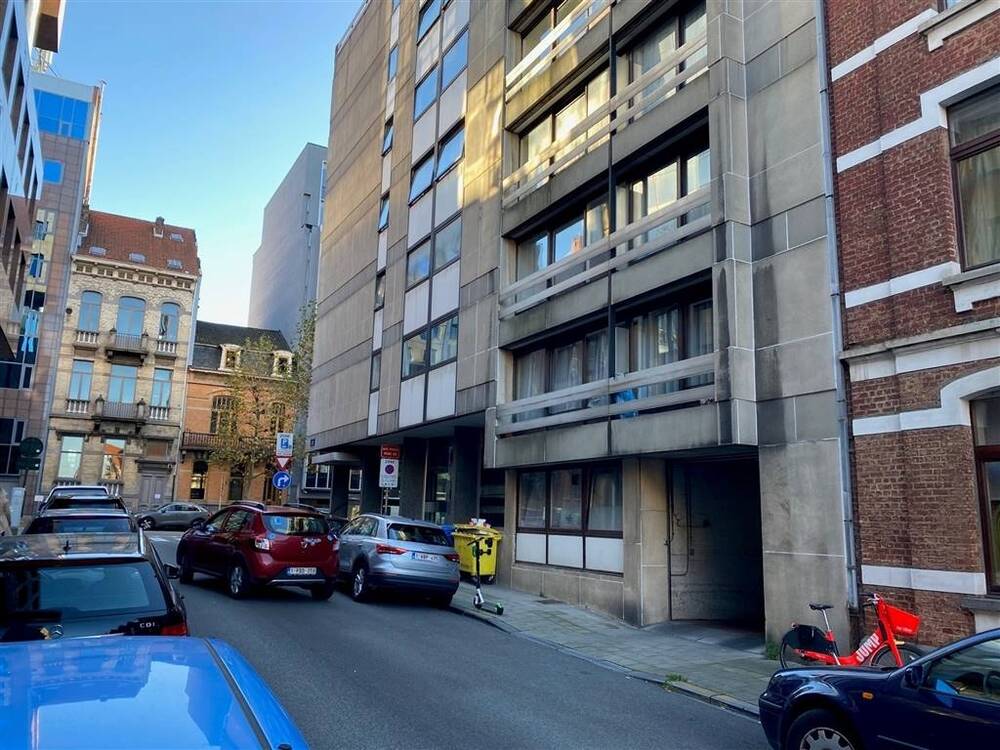 Parking / garage à vendre à Bruxelles 1000 120000.00€  chambres m² - annonce 48943