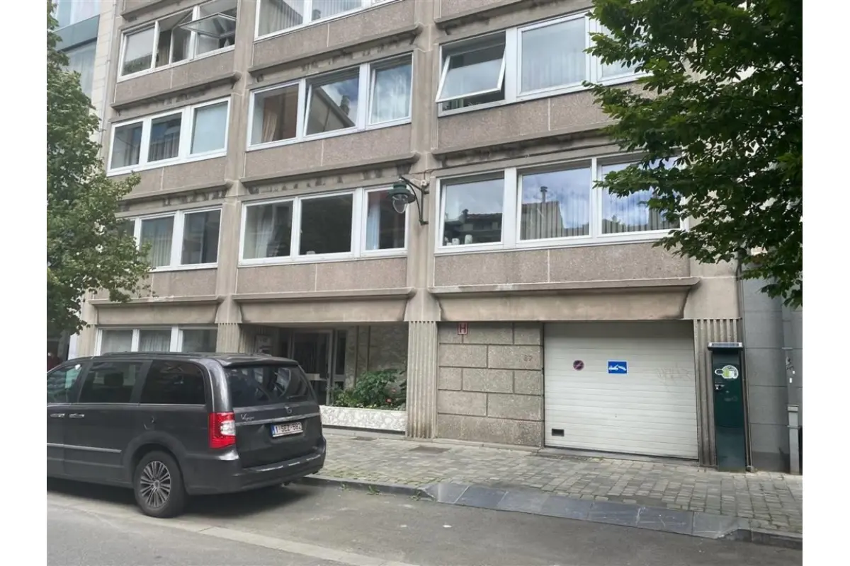 Parking te  koop in Brussel 1000 230000.00€  slaapkamers m² - Zoekertje 49002