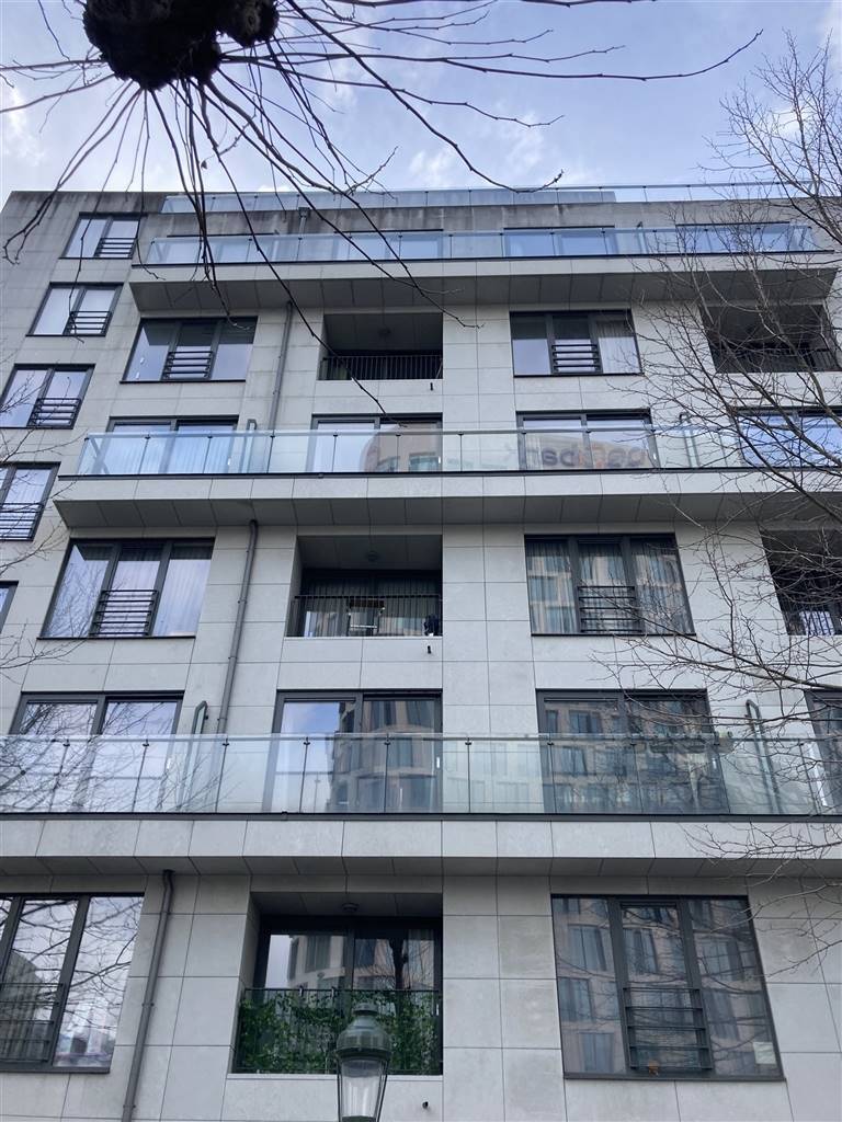 Box à louer à Bruxelles 1000 150.00€ chambres m² - annonce 47638