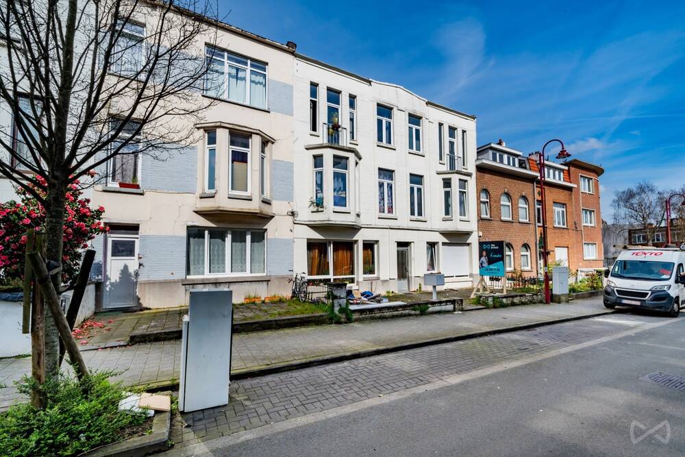 Appartement te  koop in Sint-Jans-Molenbeek 1080 189000.00€ 2 slaapkamers 62.00m² - Zoekertje 1358125