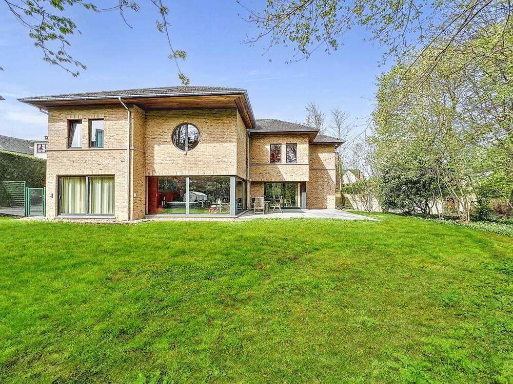 Villa te  koop in Sint-Agatha-Berchem 1082 895000.00€ 5 slaapkamers 300.00m² - Zoekertje 1359843