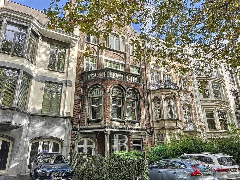 Huis te  koop in Sint-Lambrechts-Woluwe 1200 1250000.00€ 6 slaapkamers 650.00m² - Zoekertje 1360885