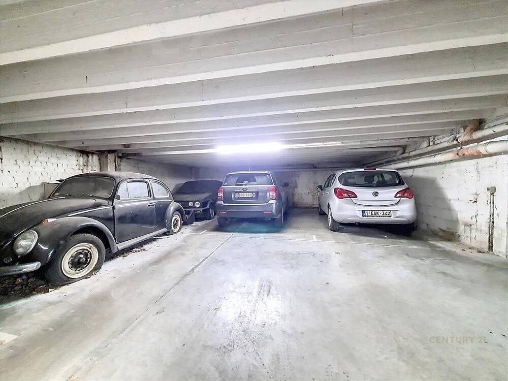 Parking & garage te koop in Laken 1020 15000.00€ slaapkamers m² - Zoekertje 52702