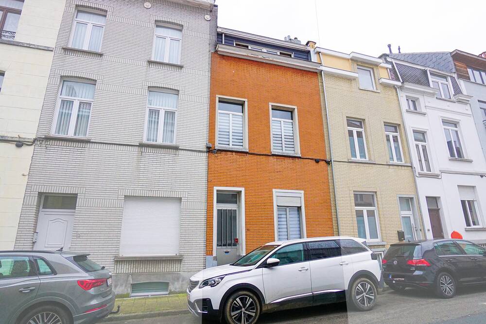 Huis te  koop in Etterbeek 1040 279000.00€ 3 slaapkamers m² - Zoekertje 1382615
