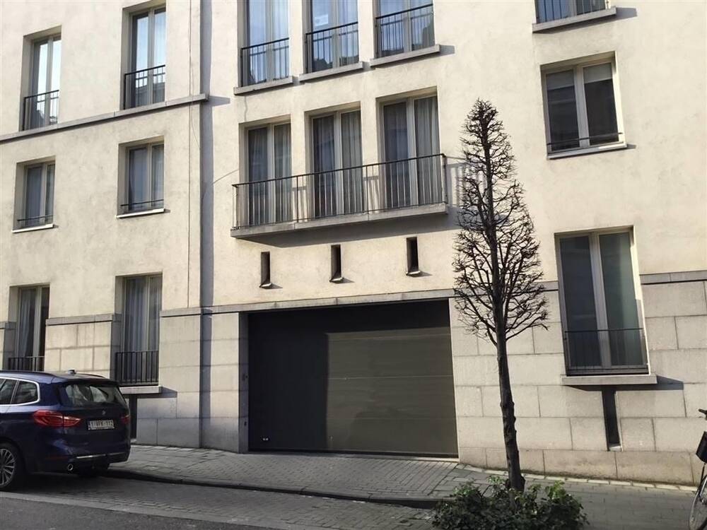 Parking / garage à louer à Bruxelles 1000 110.00€  chambres m² - annonce 1383355