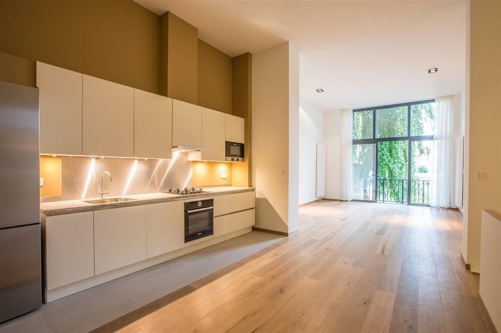 Appartement te  in Sint-Gillis 1060 2800.00€ 3 slaapkamers 150.00m² - Zoekertje 1384744