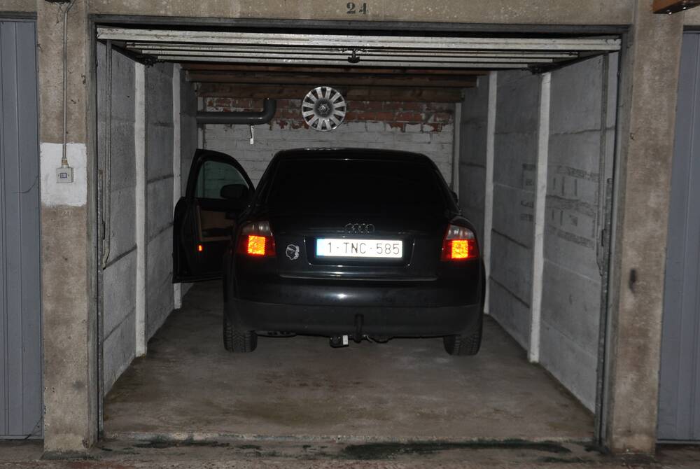 Parking & garage te  huur in Anderlecht 1070 100.00€  slaapkamers m² - Zoekertje 1386445