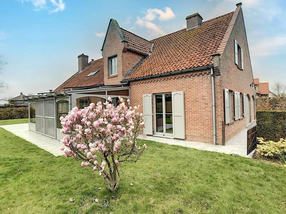 Villa à louer à Vlamertinge 8908 995.00€ 6 chambres 360.00m² - annonce 1389054