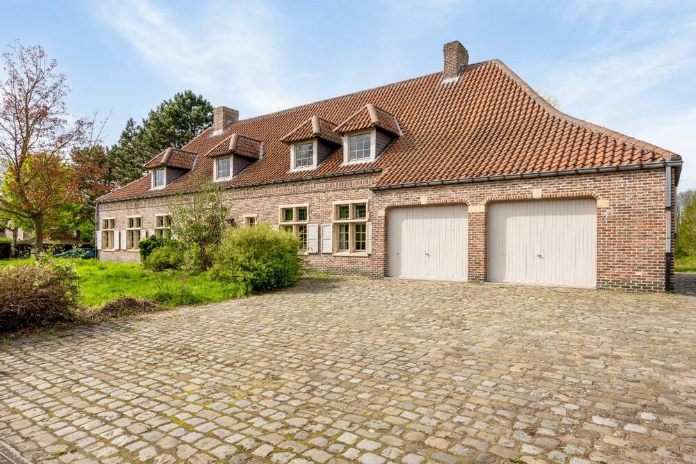 Villa te  koop in Herselt 2230 590000.00€ 6 slaapkamers 355.00m² - Zoekertje 1390309