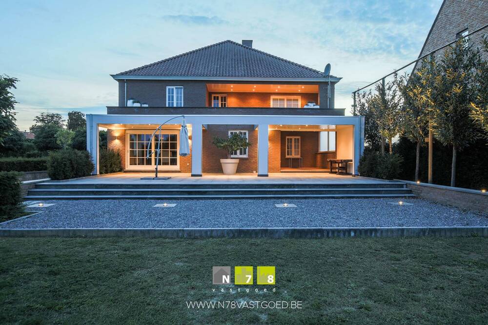 Villa te  koop in Maaseik 3680 997000.00€ 4 slaapkamers 430.00m² - Zoekertje 1391126