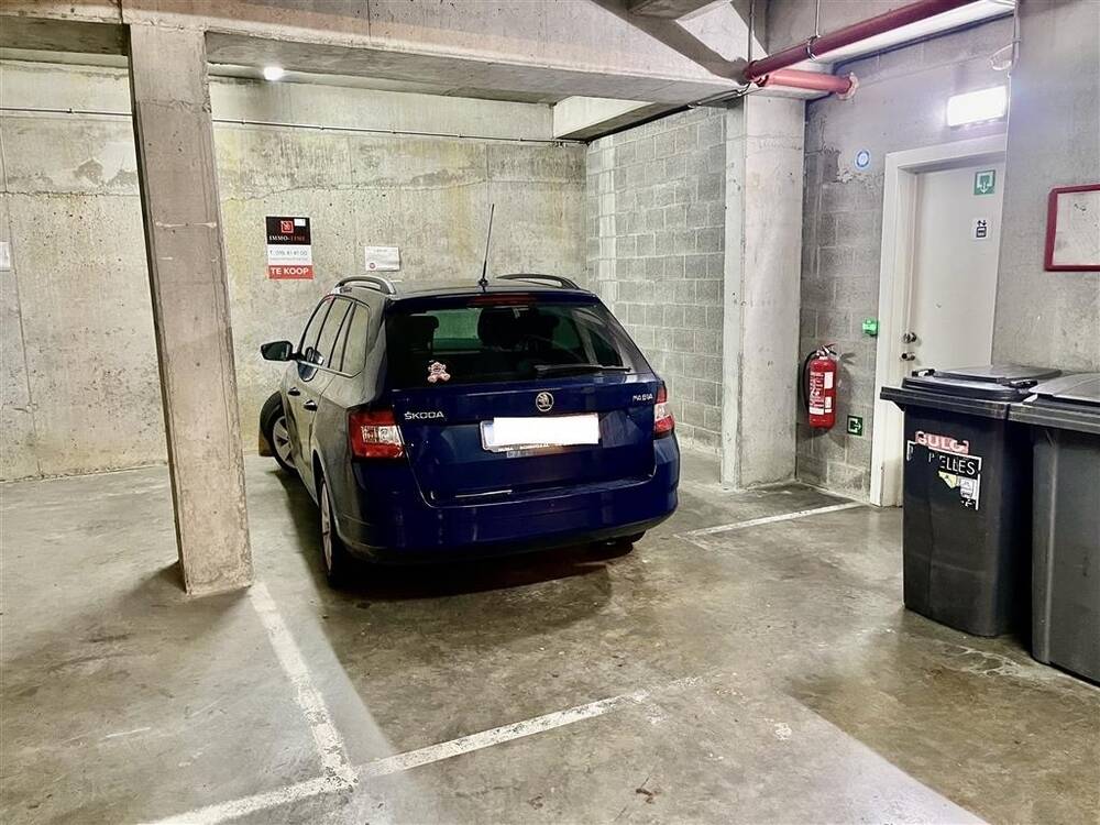 Parking & garage te  koop in Brussel 1000 33500.00€  slaapkamers m² - Zoekertje 1399126
