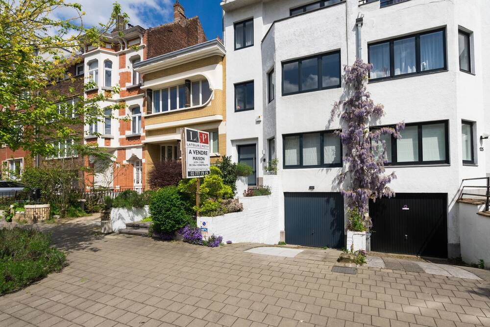 Huis te  koop in Oudergem 1160 1150000.00€ 6 slaapkamers 210.00m² - Zoekertje 1402012