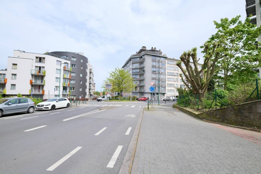 Appartement te  koop in Sint-Jans-Molenbeek 1080 215000.00€ 2 slaapkamers 92.00m² - Zoekertje 1402234