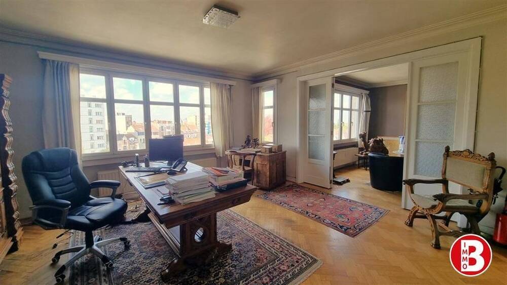 Appartement te  koop in Schaarbeek 1030 295000.00€ 2 slaapkamers 127.00m² - Zoekertje 1401105