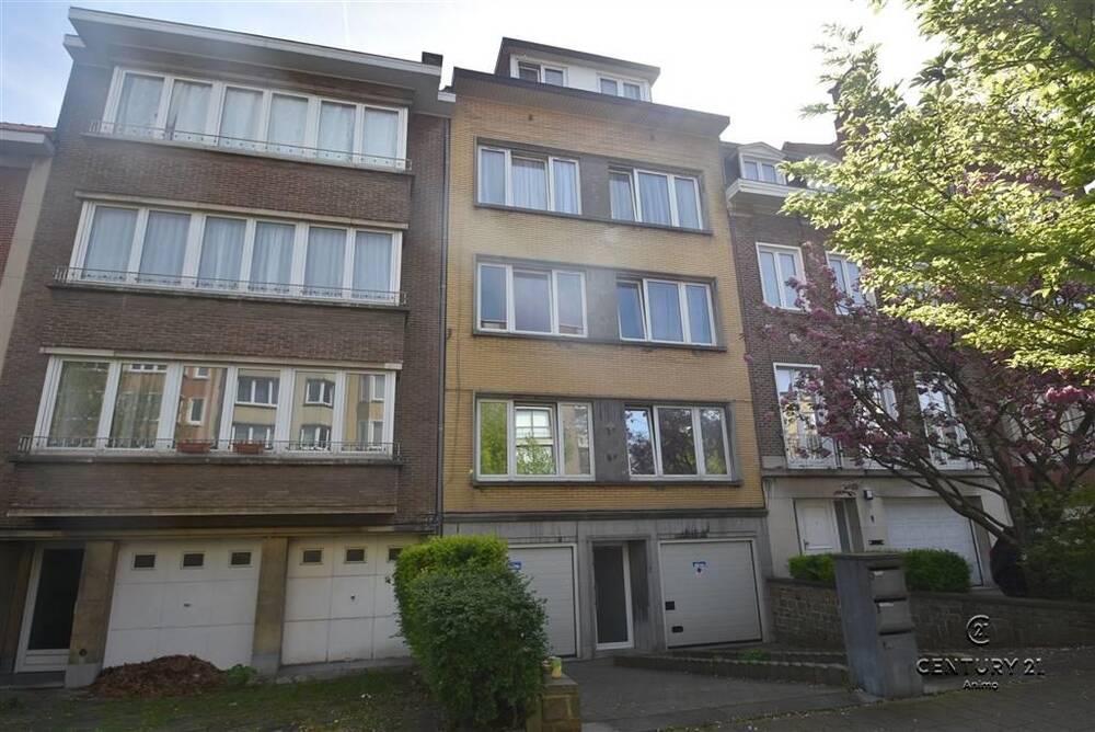 Huis te  koop in Sint-Lambrechts-Woluwe 1200 895000.00€ 9 slaapkamers 300.00m² - Zoekertje 1402927