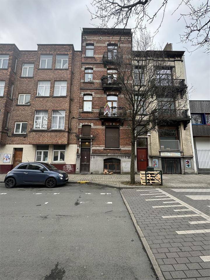 Huis te  koop in Anderlecht 1070 565000.00€ 5 slaapkamers 300.00m² - Zoekertje 1406245