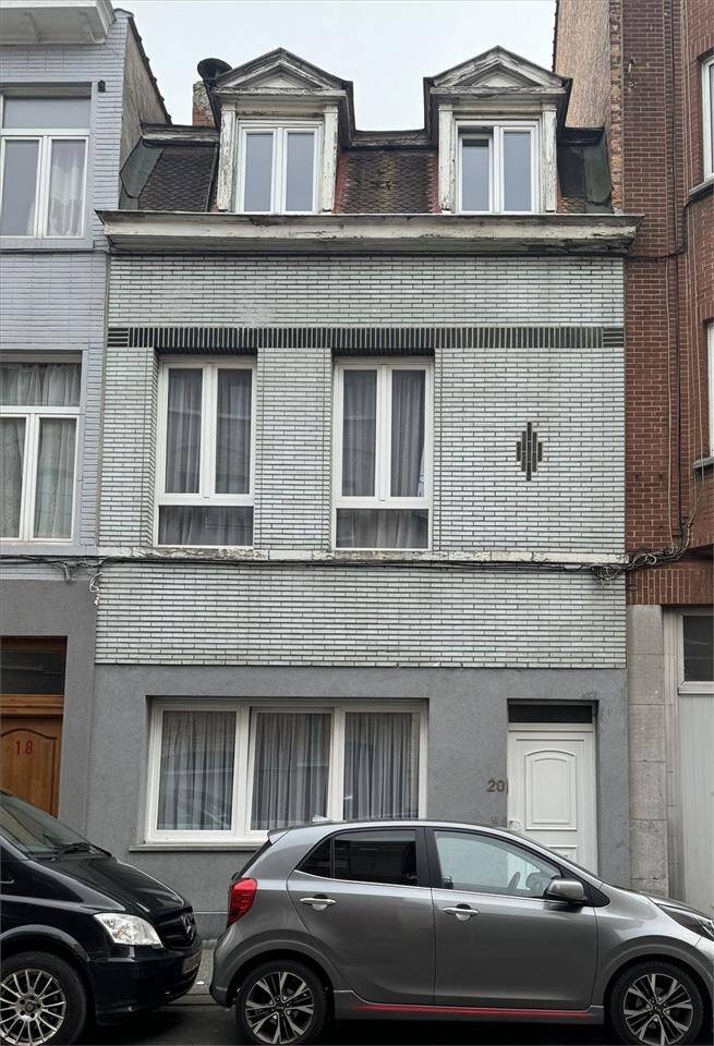 Huis te  koop in Sint-Jans-Molenbeek 1080 335000.00€ 5 slaapkamers 208.00m² - Zoekertje 1406643