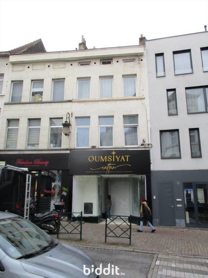 Huis te  koop in Sint-Gillis 1060 270000.00€ 3 slaapkamers m² - Zoekertje 1410133