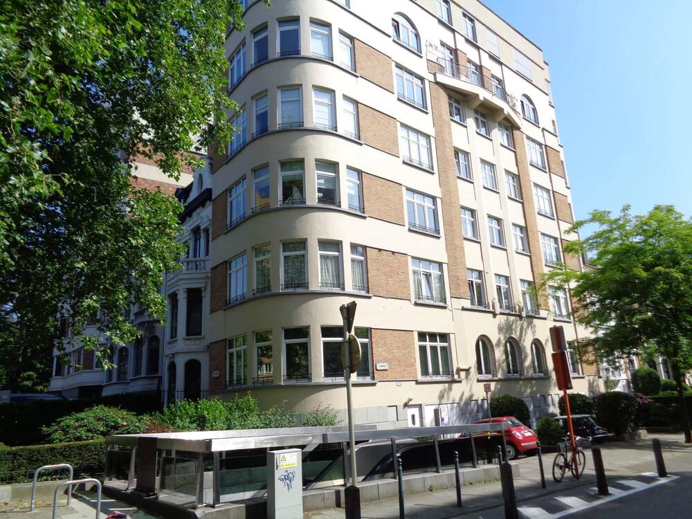 Appartement te  koop in Sint-Lambrechts-Woluwe 1200 590000.00€ 3 slaapkamers 175.00m² - Zoekertje 1409477