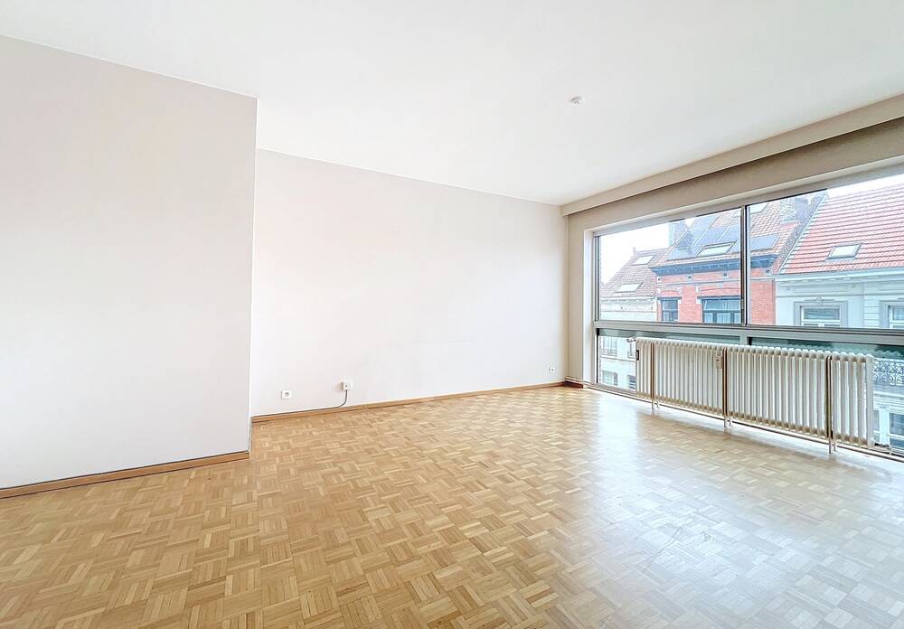Appartement te  koop in Ukkel 1180 345000.00€ 3 slaapkamers 90.00m² - Zoekertje 1411429