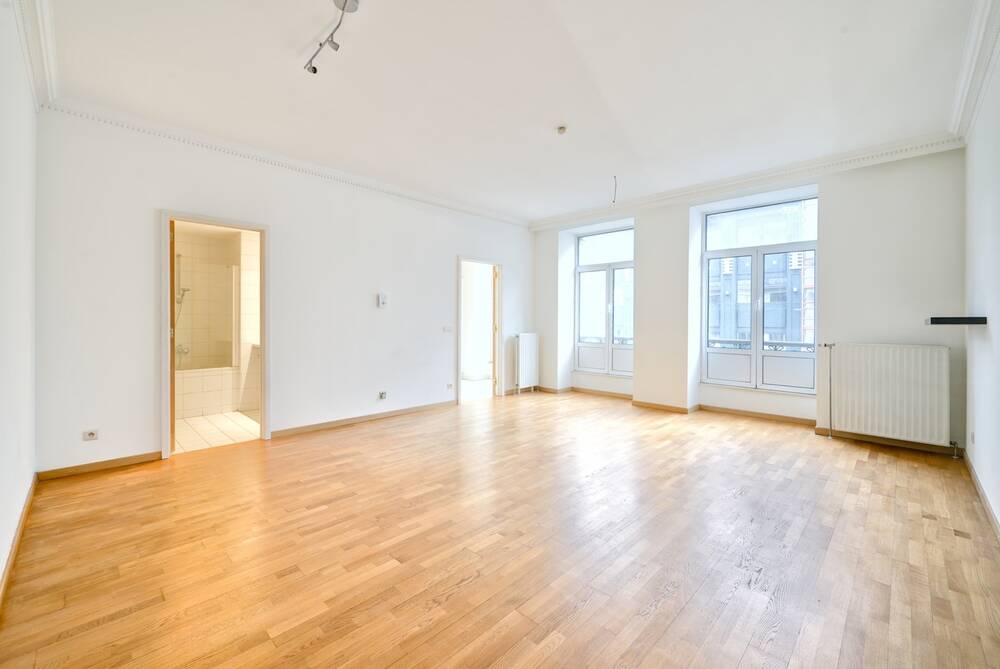 Appartement te  koop in Brussel 1000 235000.00€ 0 slaapkamers 59.00m² - Zoekertje 1411495