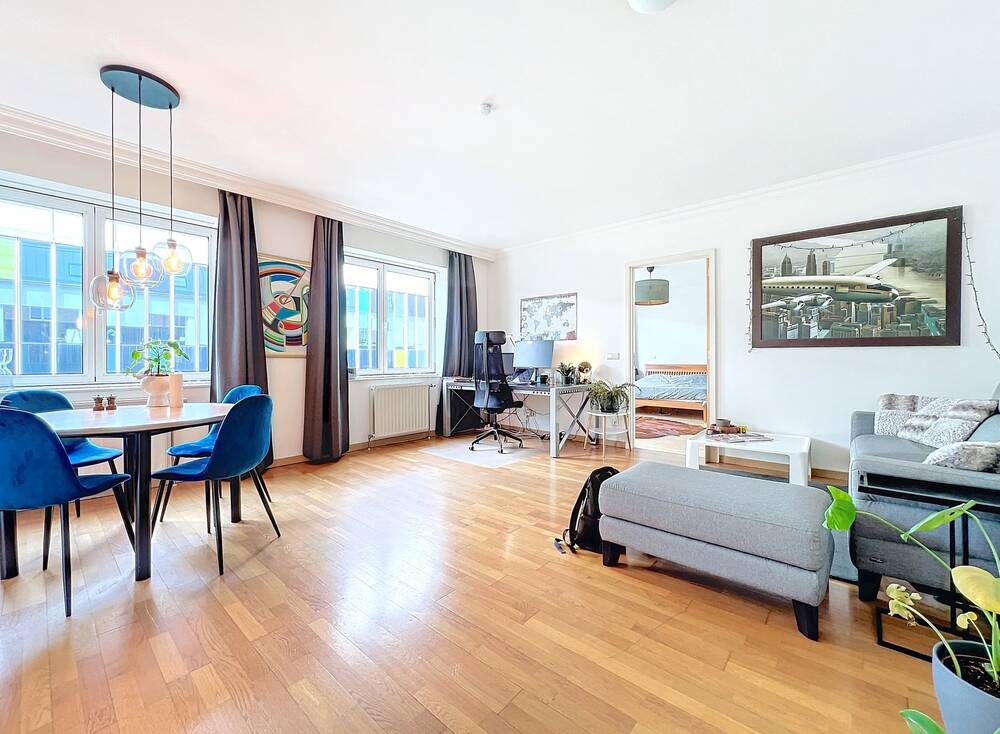 Appartement te  koop in Brussel 1000 295000.00€ 1 slaapkamers 86.00m² - Zoekertje 1411442