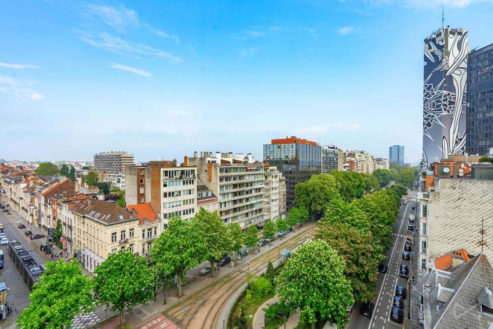 Appartement te  huur in Brussel 1000 2350.00€ 3 slaapkamers 180.00m² - Zoekertje 1411735