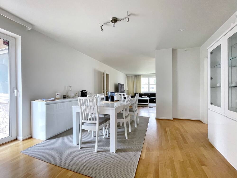Appartement te  huur in Sint-Lambrechts-Woluwe 1200 1830.00€ 3 slaapkamers 136.00m² - Zoekertje 1411725