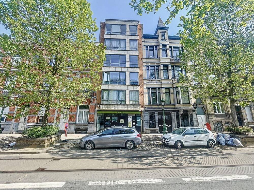 Appartement te  koop in Sint-Jans-Molenbeek 1080 385000.00€ 3 slaapkamers 106.00m² - Zoekertje 1412418