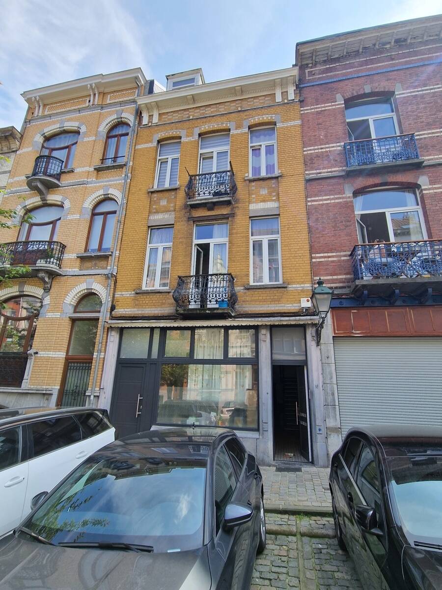 Huis te  koop in Etterbeek 1040 650000.00€ 6 slaapkamers 270.00m² - Zoekertje 1411833