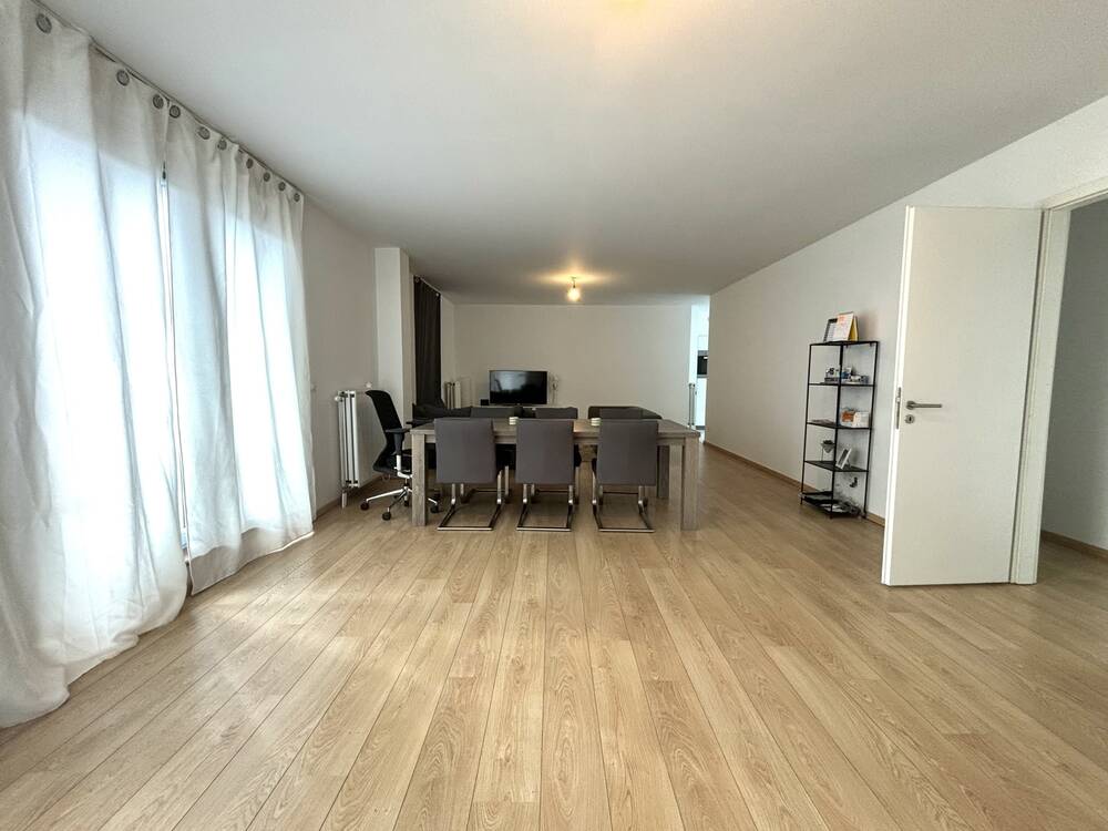 Appartement te  huur in Brussel 1000 0.00€ 2 slaapkamers 106.00m² - Zoekertje 1412237
