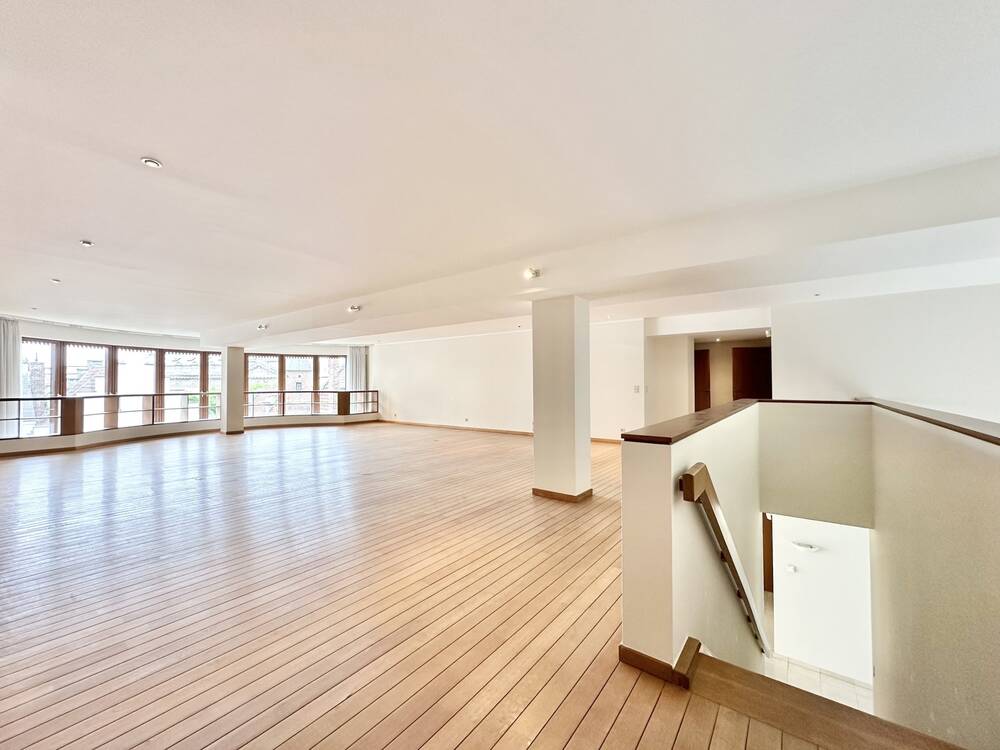 Duplex te huur in Brussel 1000 5900.00€ 5 slaapkamers 593.00m² - Zoekertje 80206