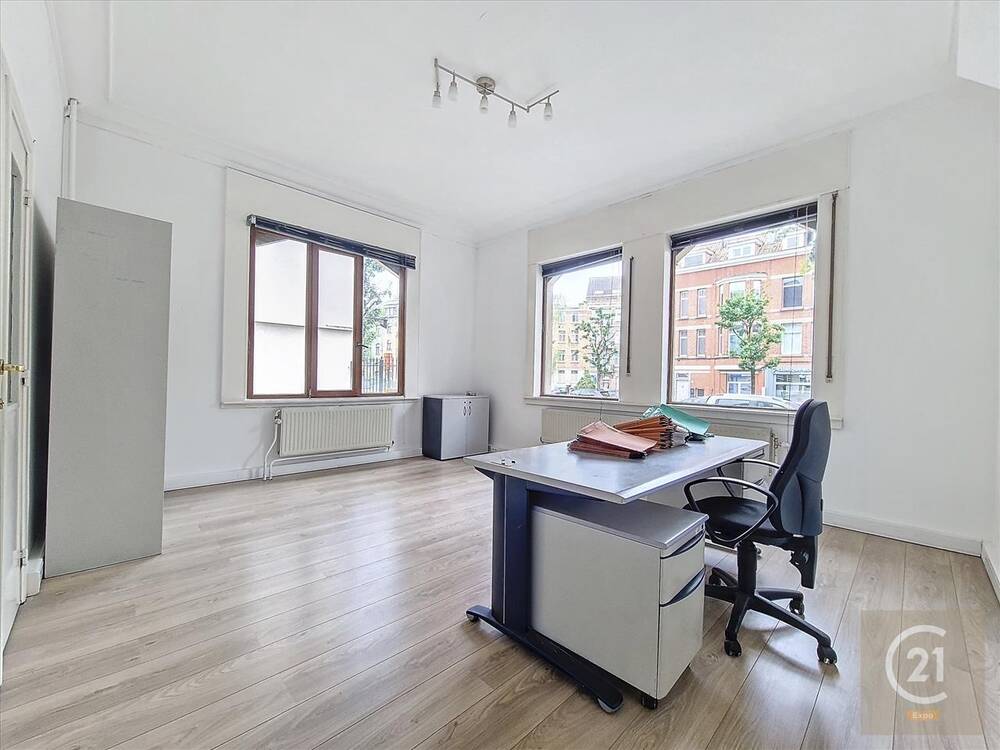 Commerce à vendre à Laeken 1020 45000.00€ chambres 22.00m² - annonce 124371