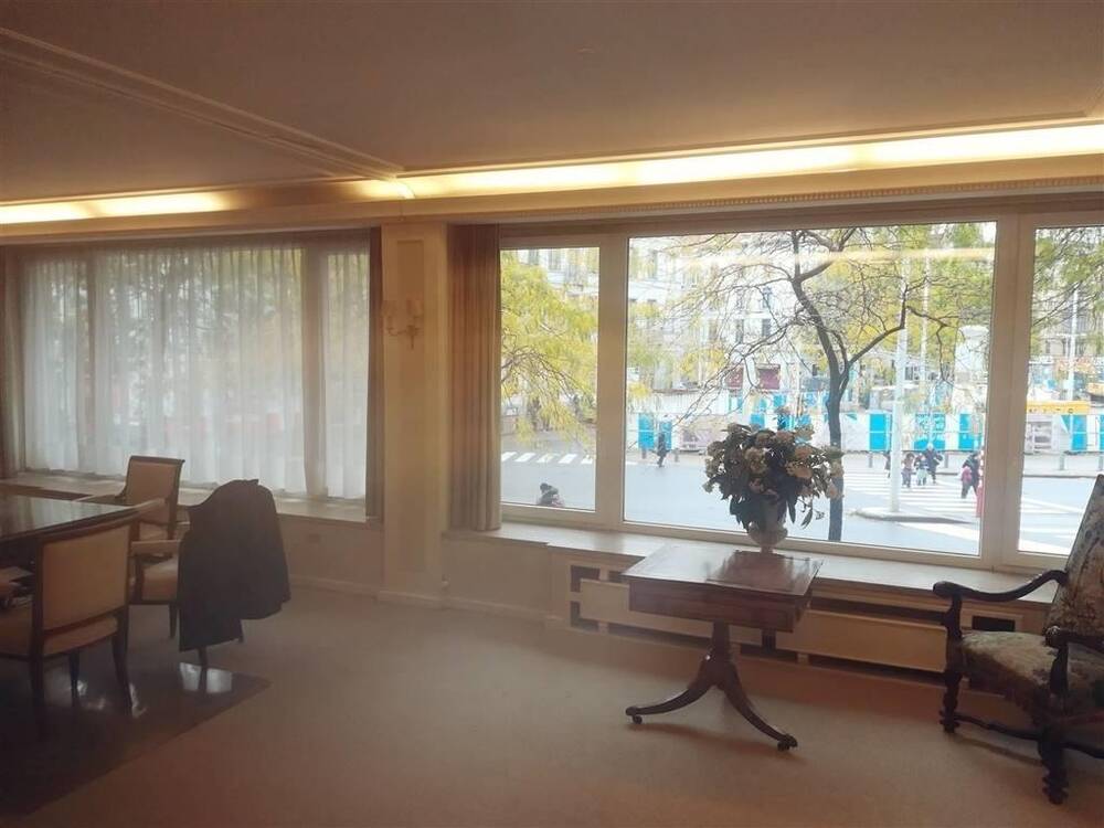 Handelszaak te koop in Sint-Gillis 1060 350000.00€ 4 slaapkamers 200.00m² - Zoekertje 142657