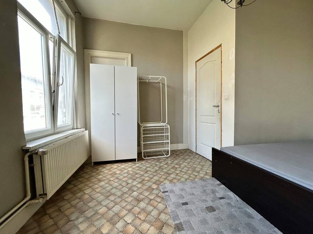 Appartement te  huur in Schaarbeek 1030 410.00€ 1 slaapkamers 200.00m² - Zoekertje 794940